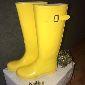 Nomad Yellow Rainboots size 7 Tall
